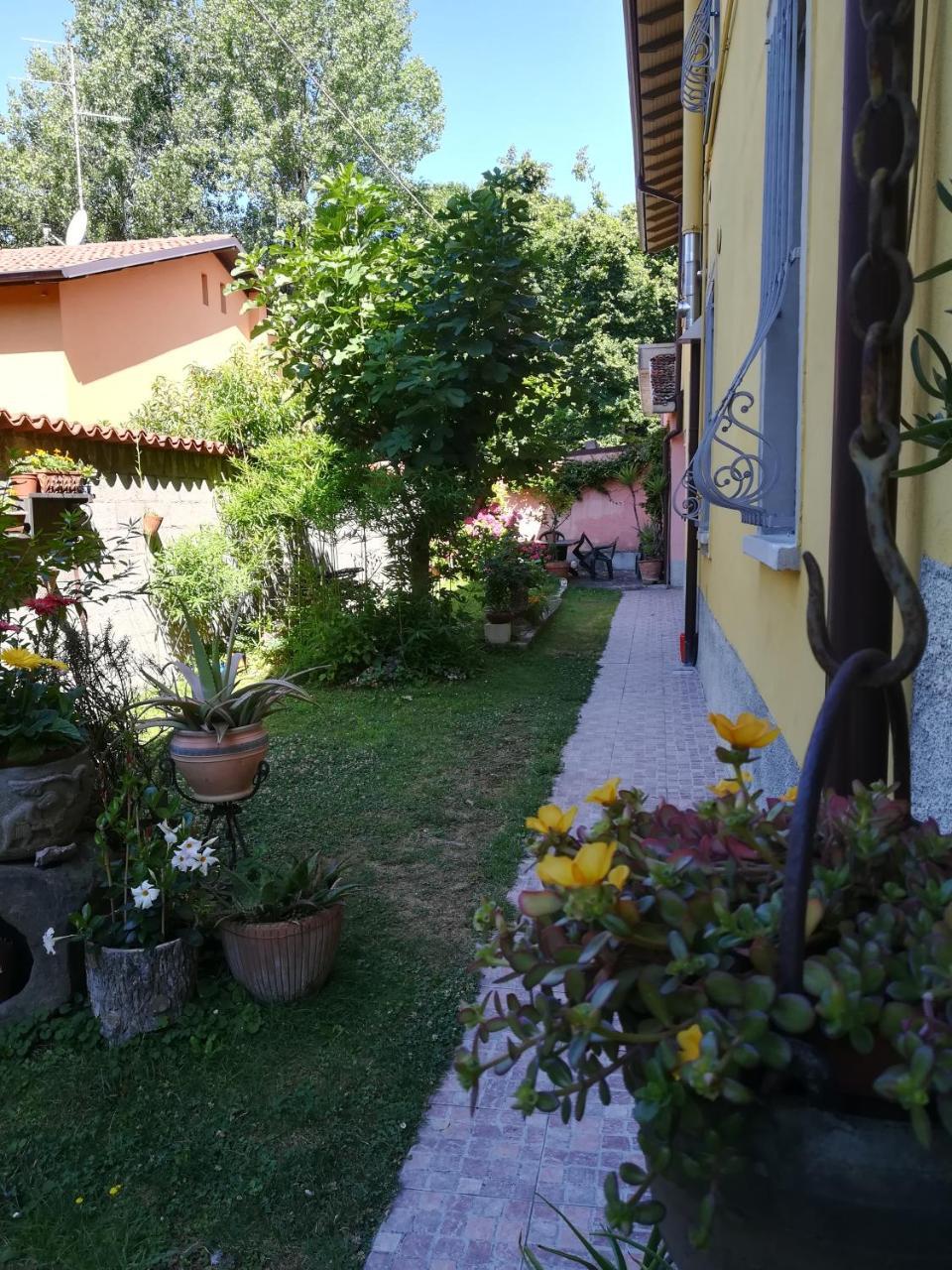 Bergamo Bassa Bed and Breakfast Buitenkant foto